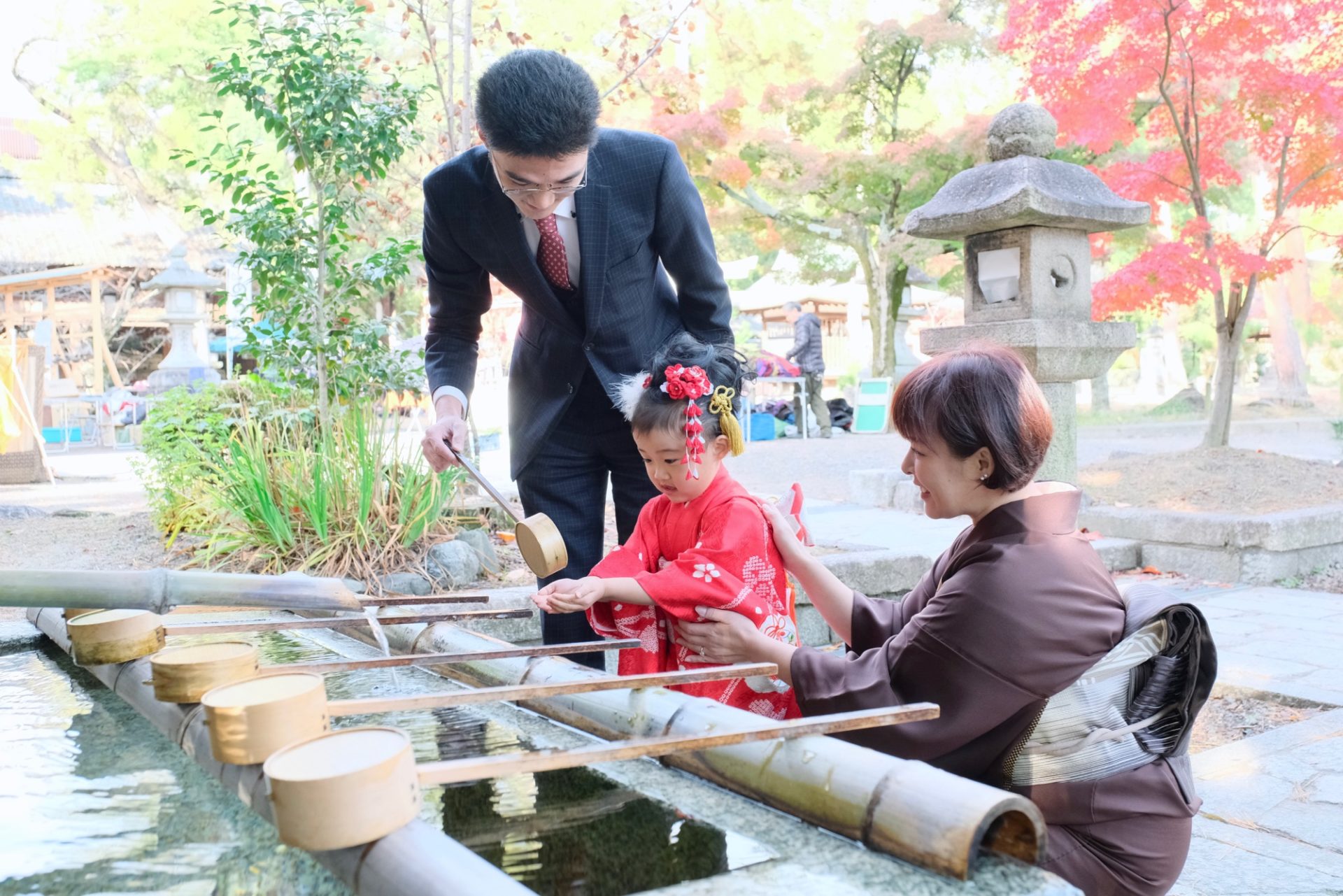 京都今宮神社で七五三の女の子の着物の写真