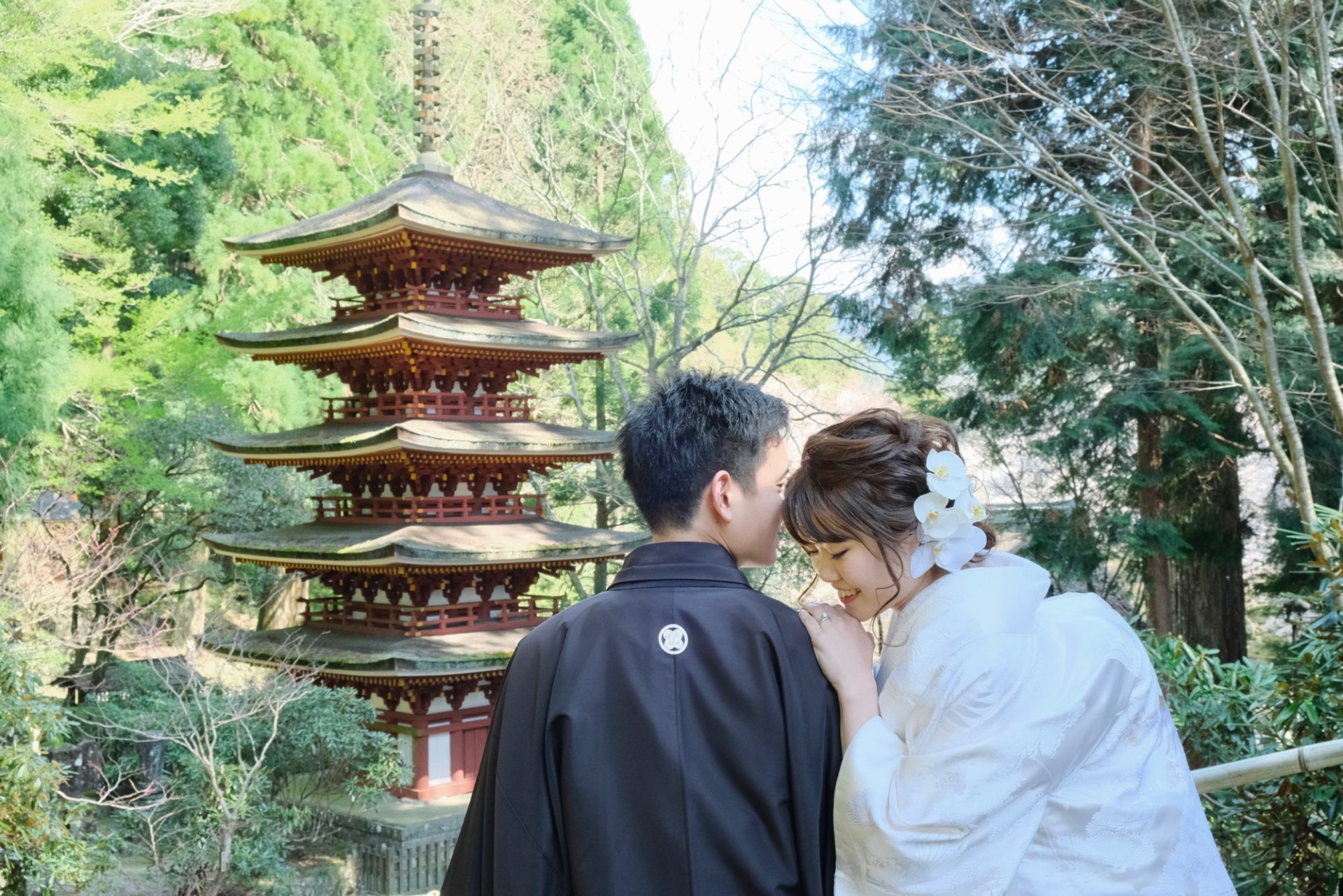 奈良の和装フォトウエディングを菜の花と室生寺と奈良公園の桜で満喫！