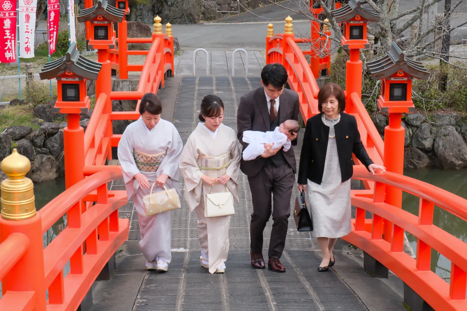 御嶽山大和本宮でのお宮参りの美しい瞬間 奈良県フォト撮影