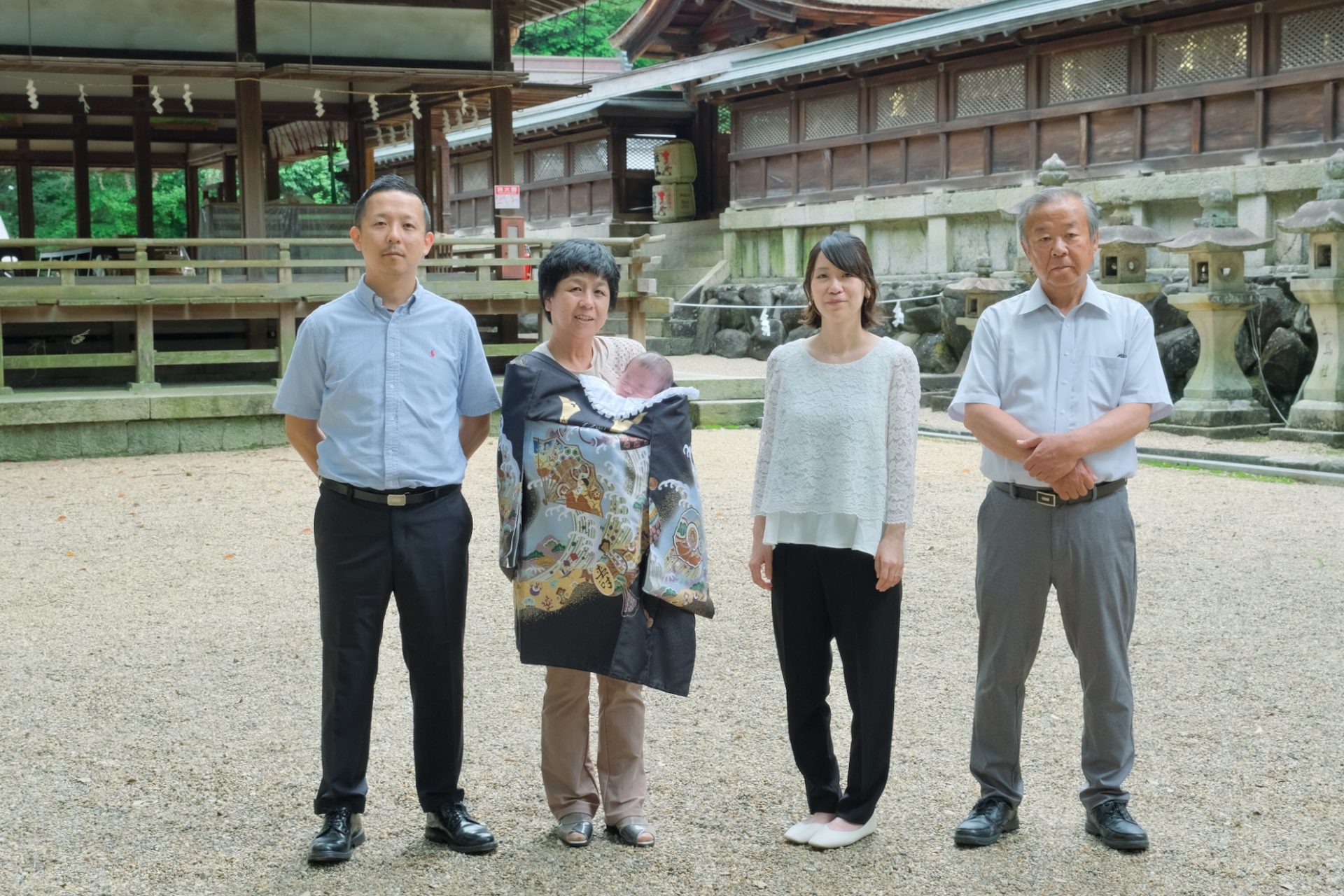 往馬大社のお宮参りは梅雨の合間に無事に行けました！