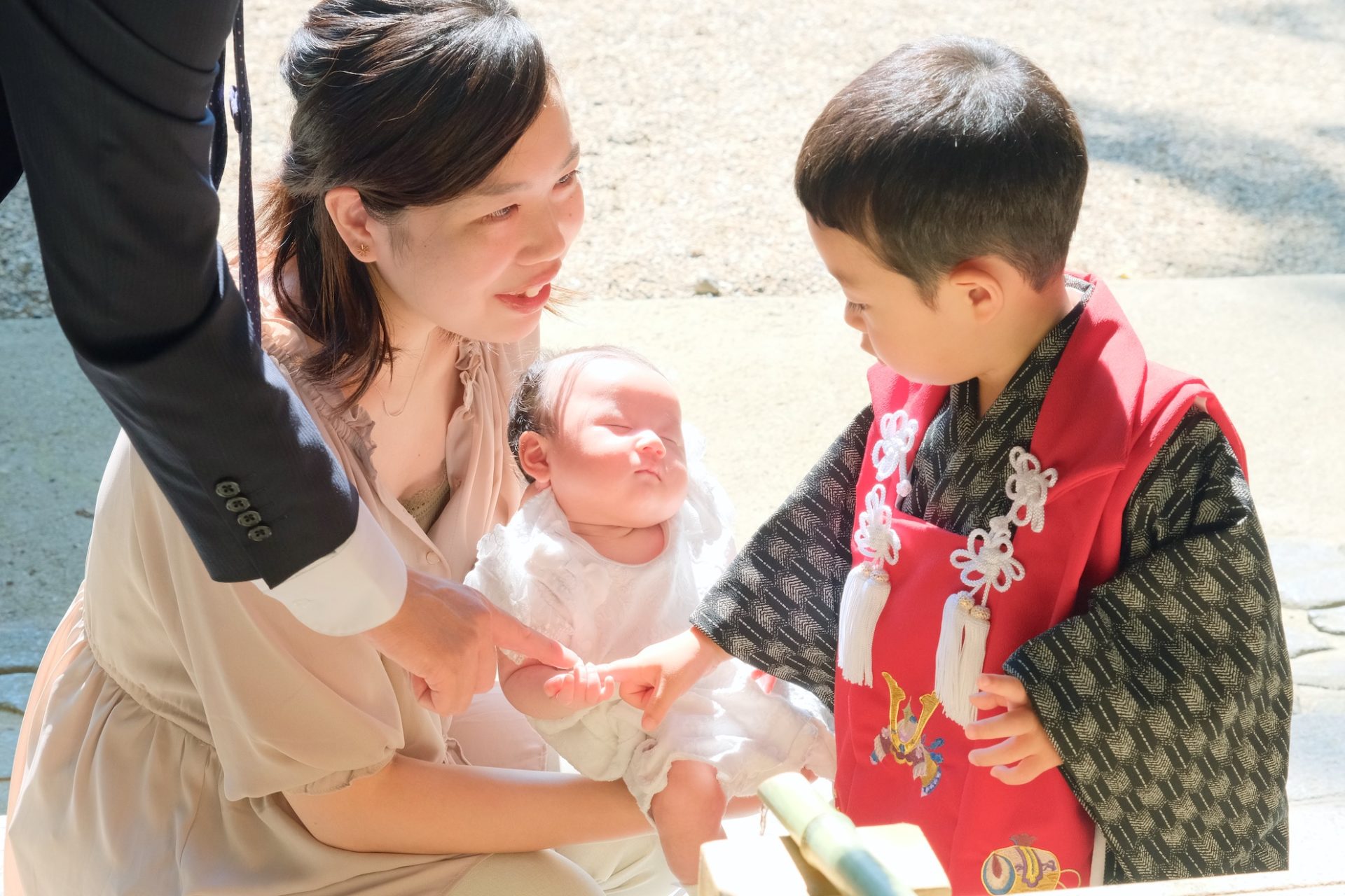 往馬大社でのお宮参りの赤ちゃん