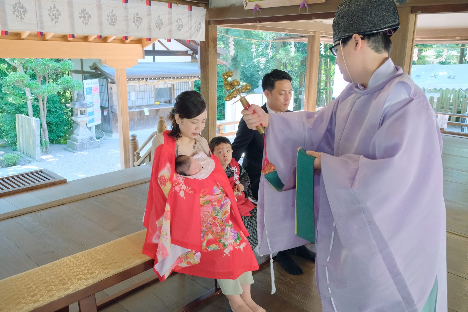 往馬大社でのお宮参りの赤ちゃん