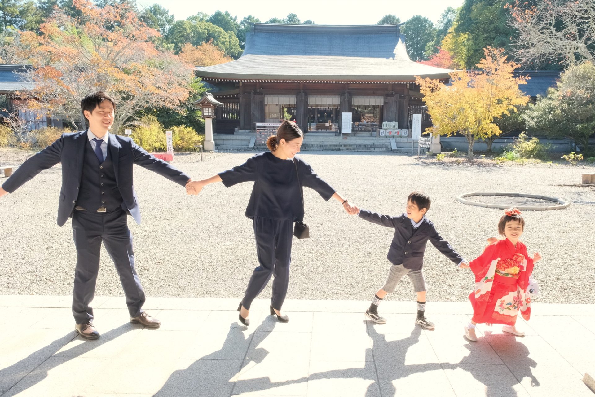 吉野神宮で七五三の女の子の着物