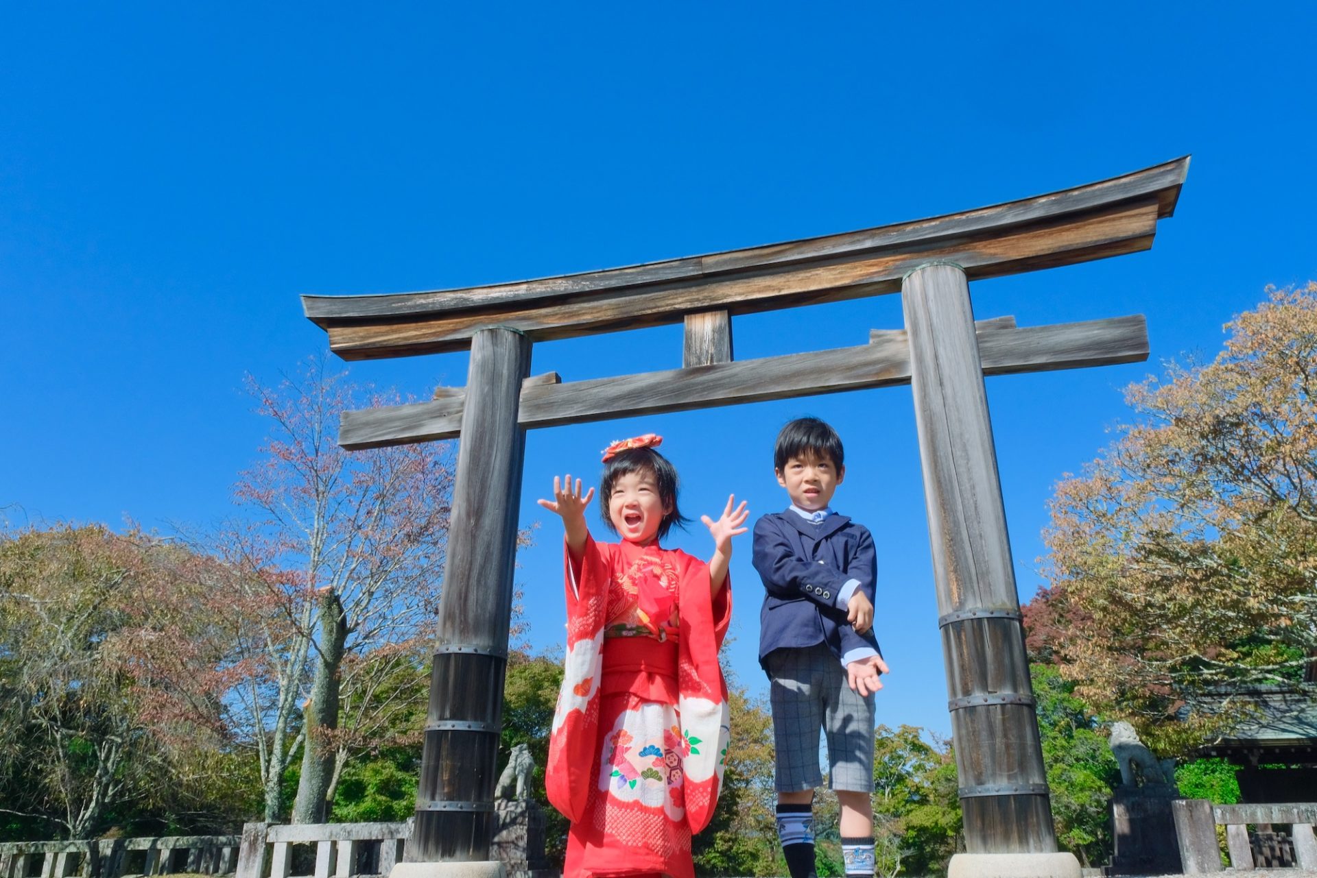 吉野神宮で七五三の女の子の着物