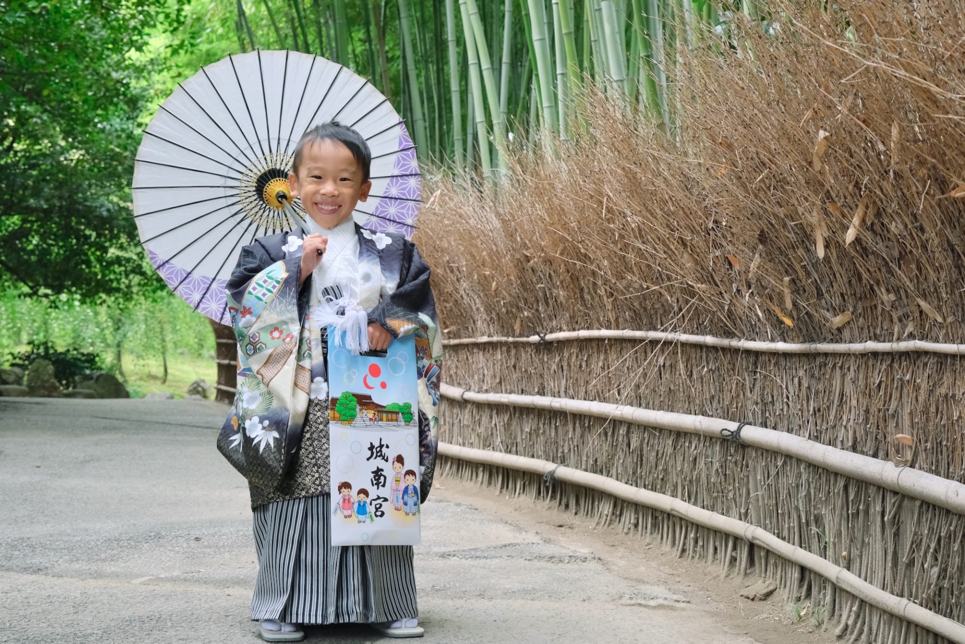 城南宮で七五三の記念写真