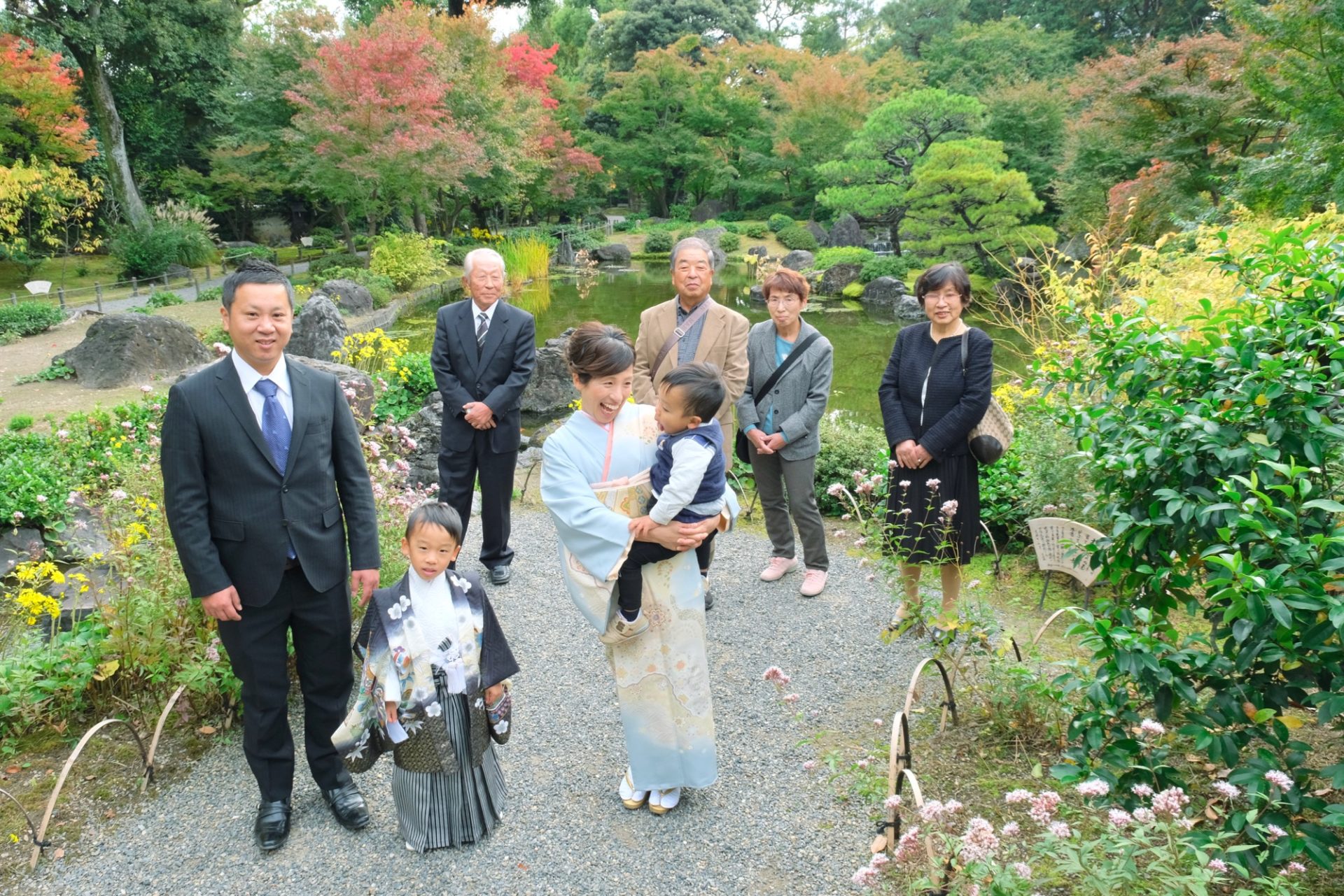 城南宮で七五三の記念写真