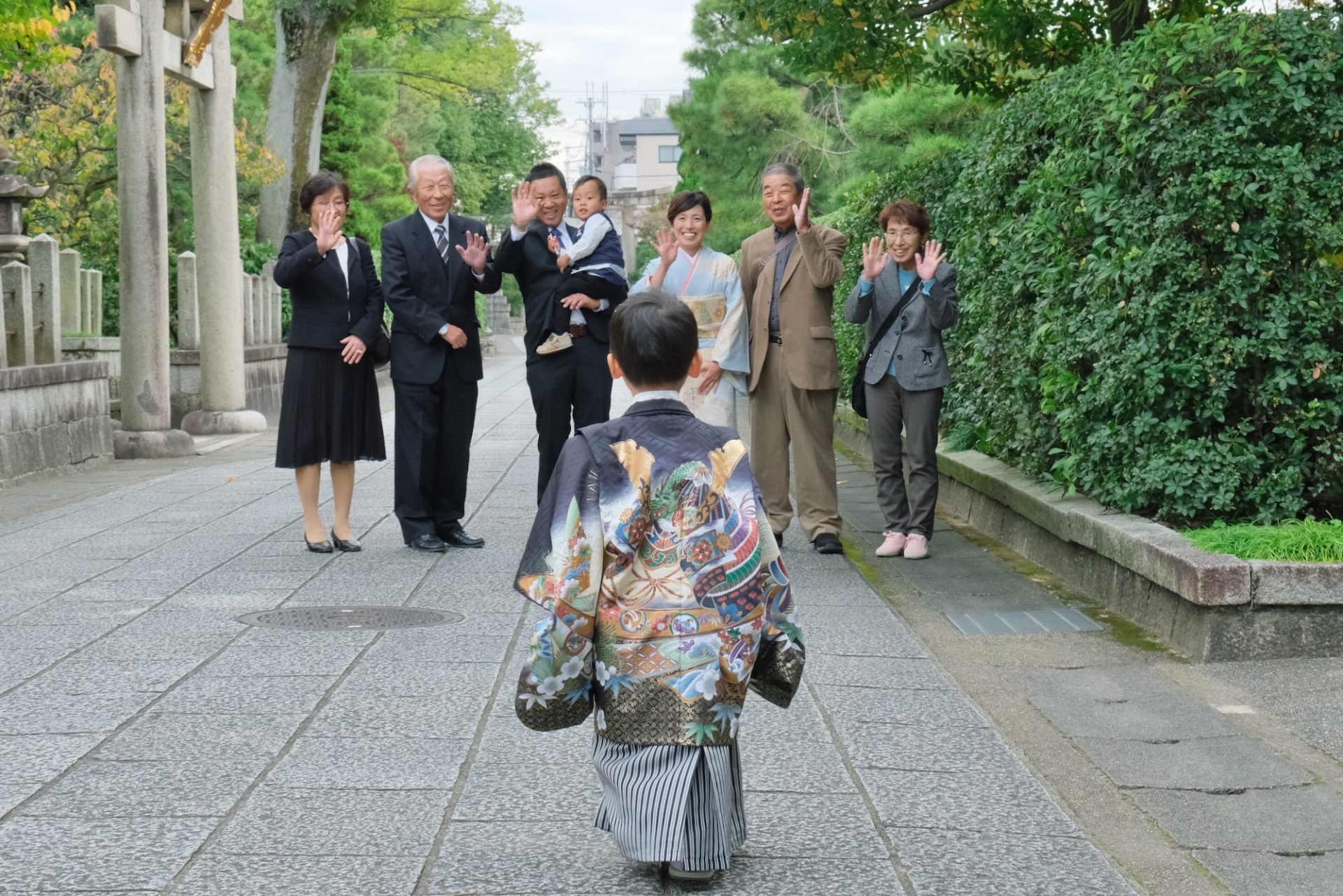 【城南宮で七五三の記念写真】京都市伏見区の城南宮は平日の貸切状態みたいな七五三でした！