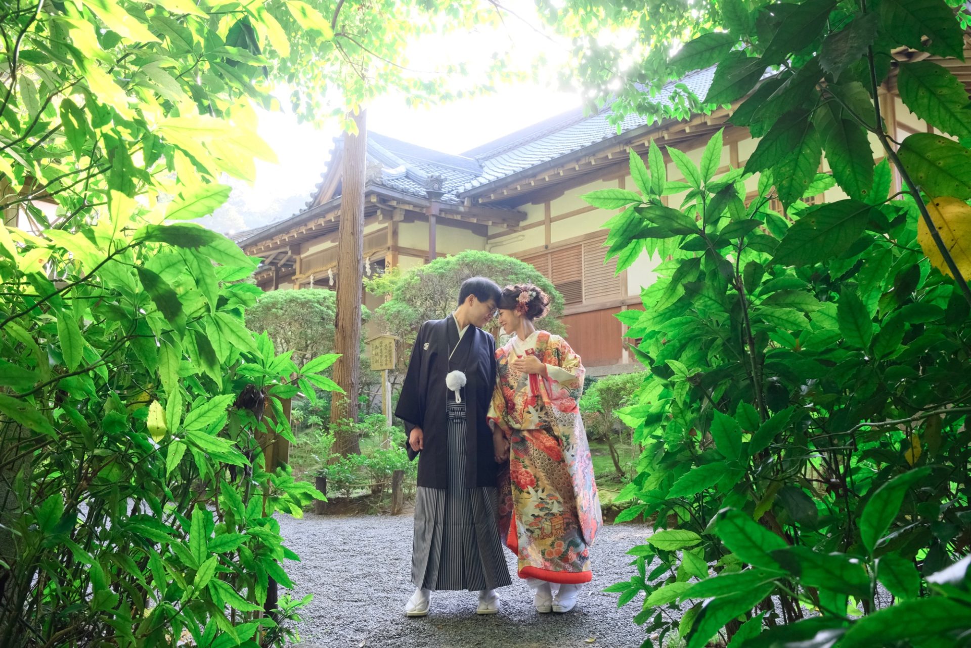 大神神社で結婚式の花嫁さん