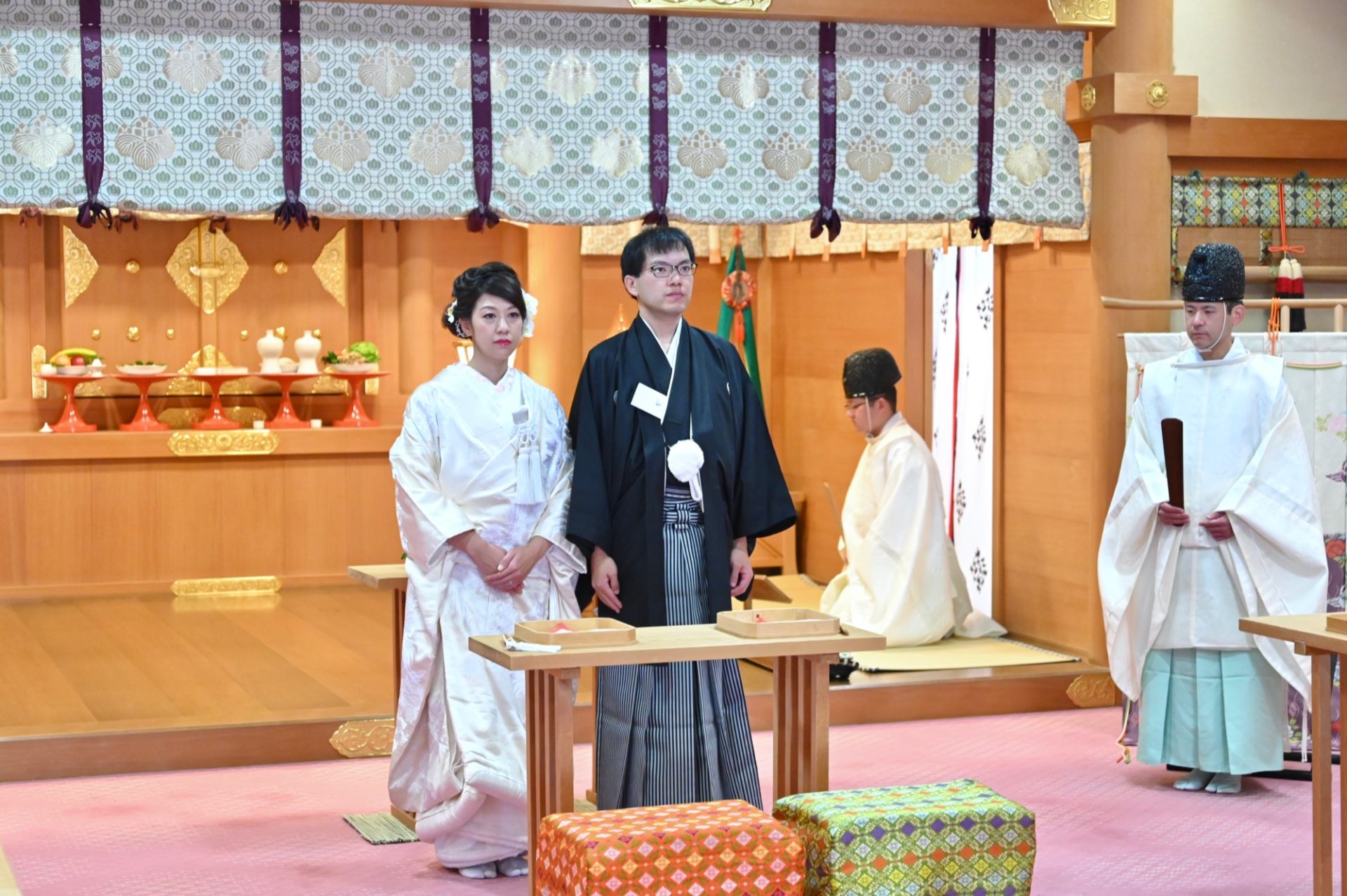 大神神社で結婚式の花嫁さん