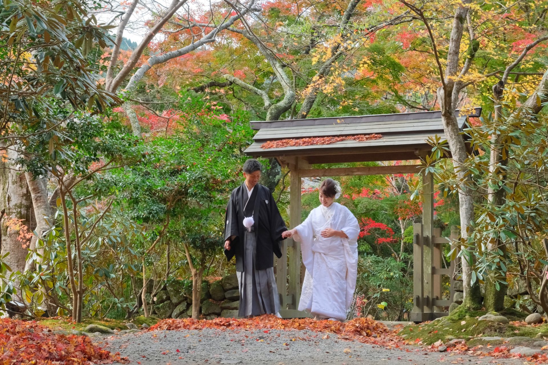 紅葉の奈良で和装フォトウエディング