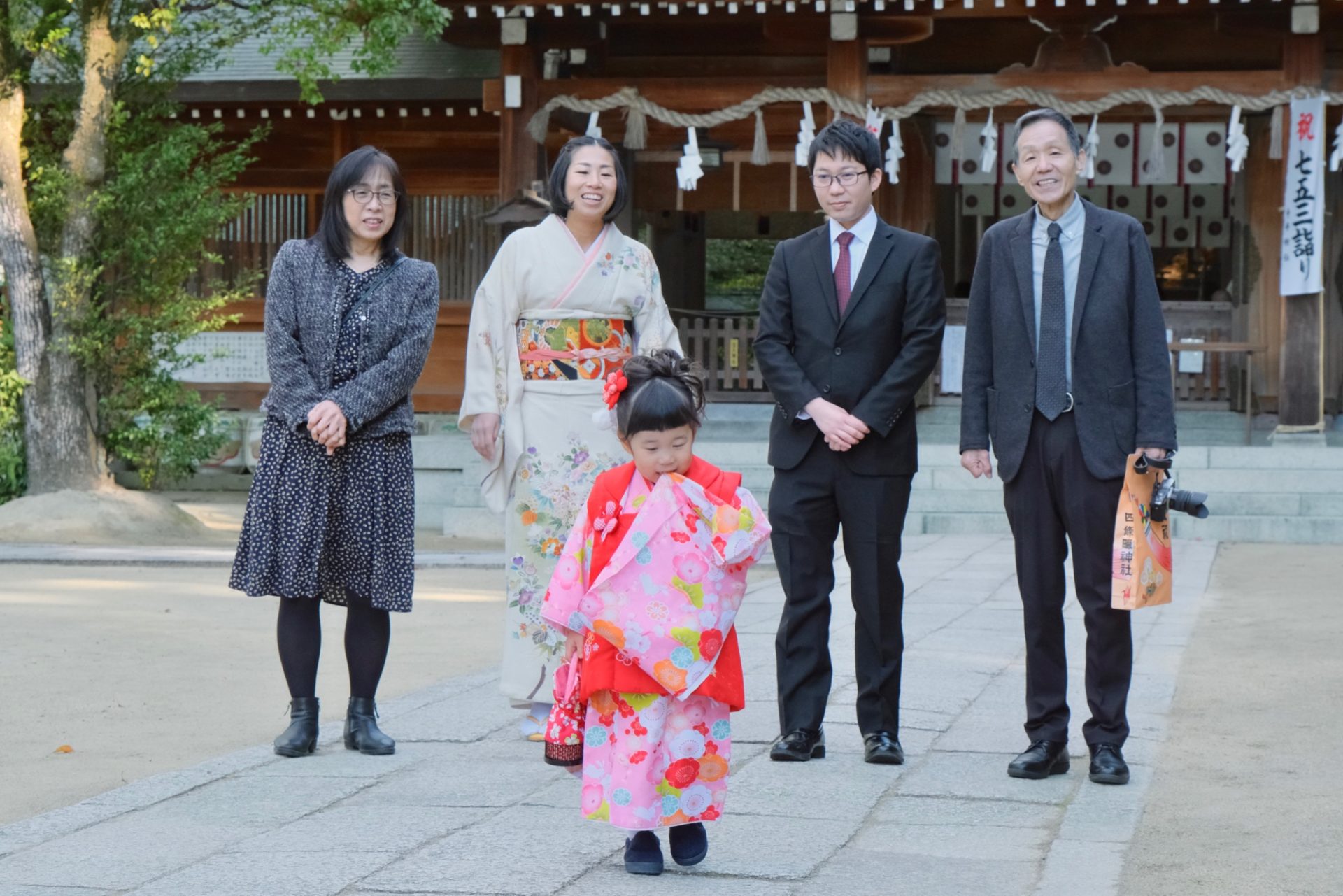 四條畷神社で七五三の着物