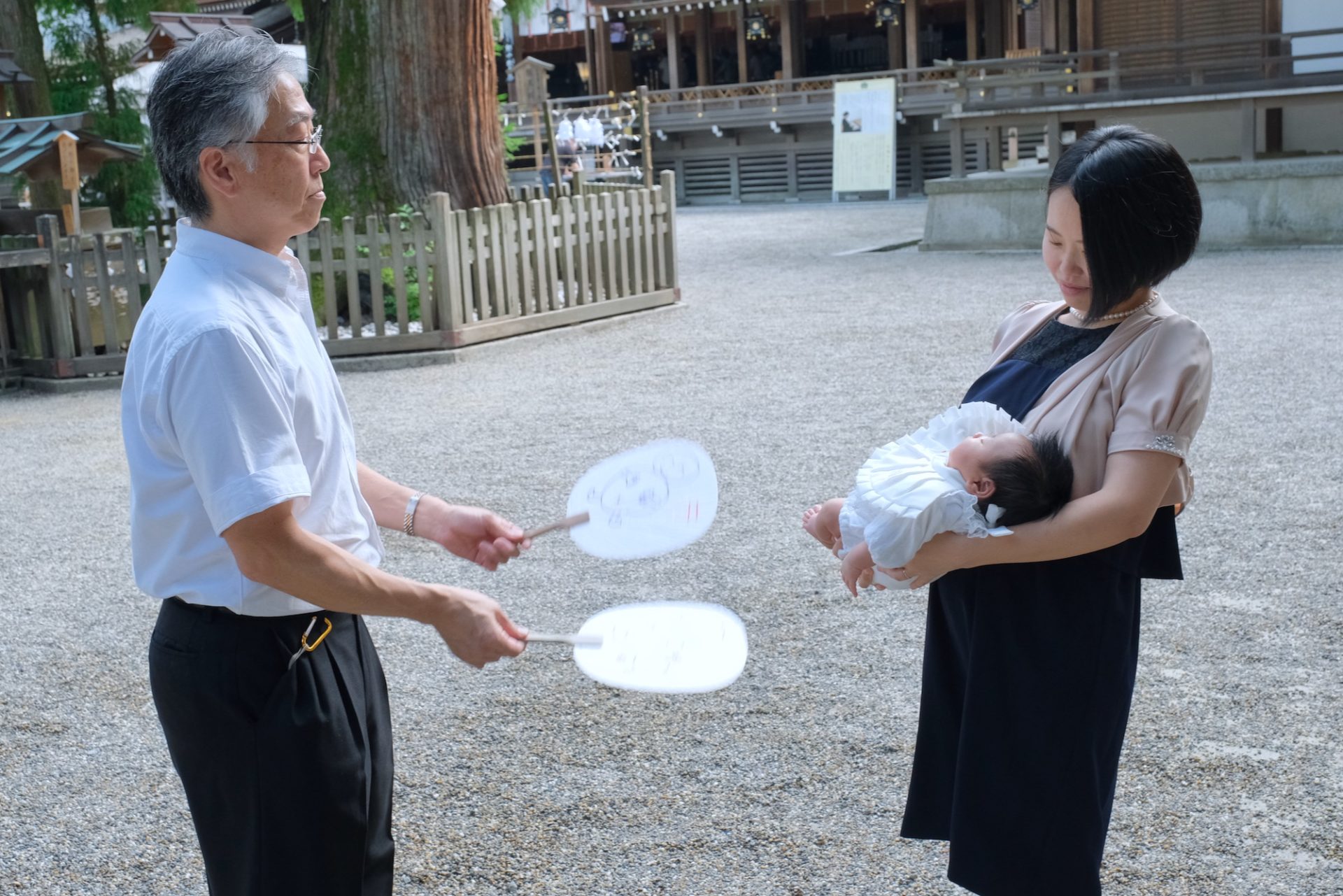 大神神社でお宮参り写真撮影