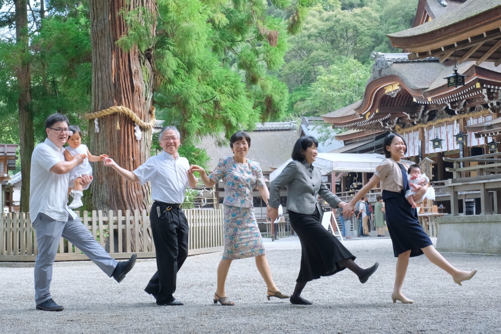 大神神社のお宮参りはパパとママの結婚式の神社です！