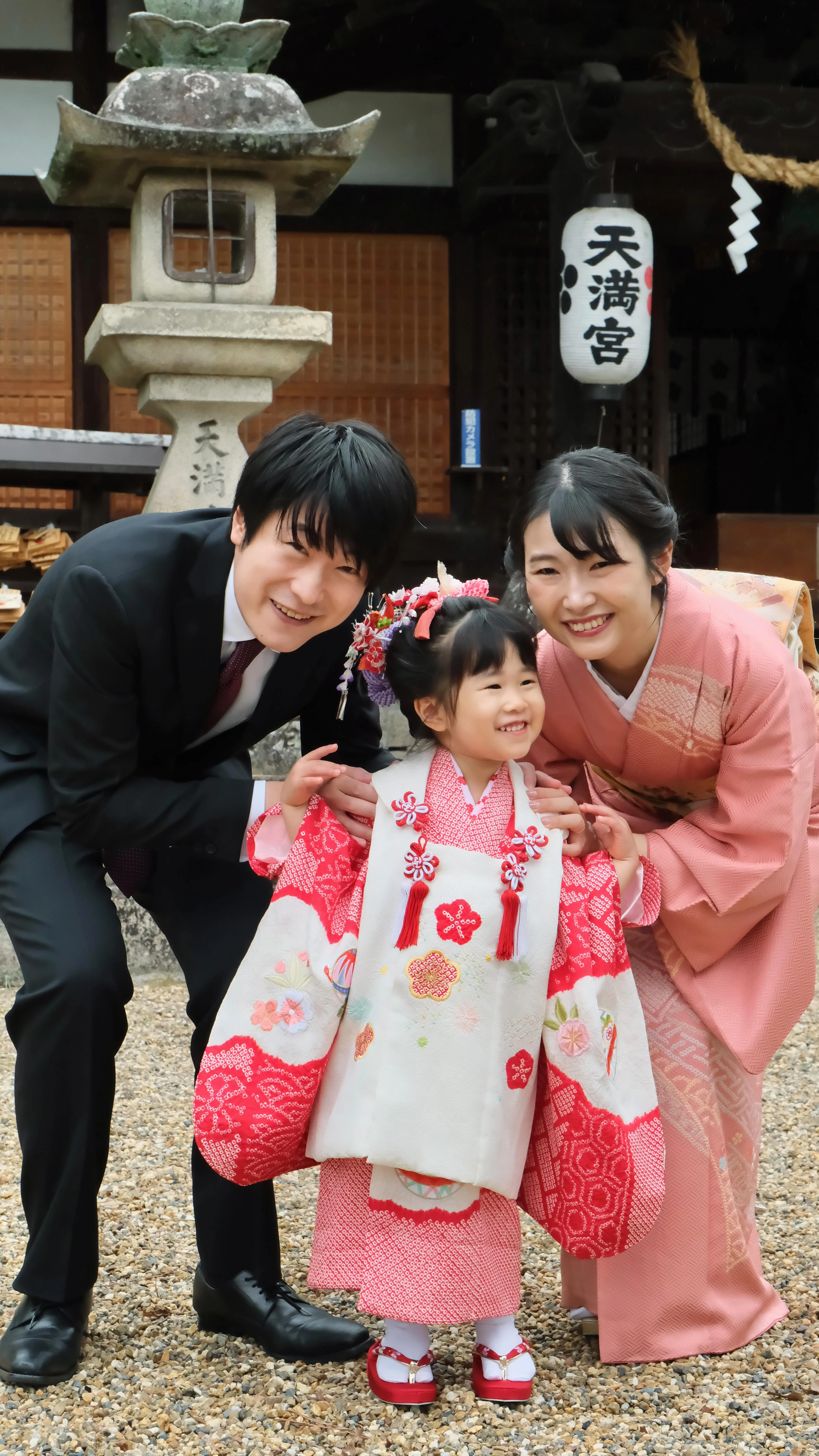 菅原天満宮の七五三は虹のような女の子