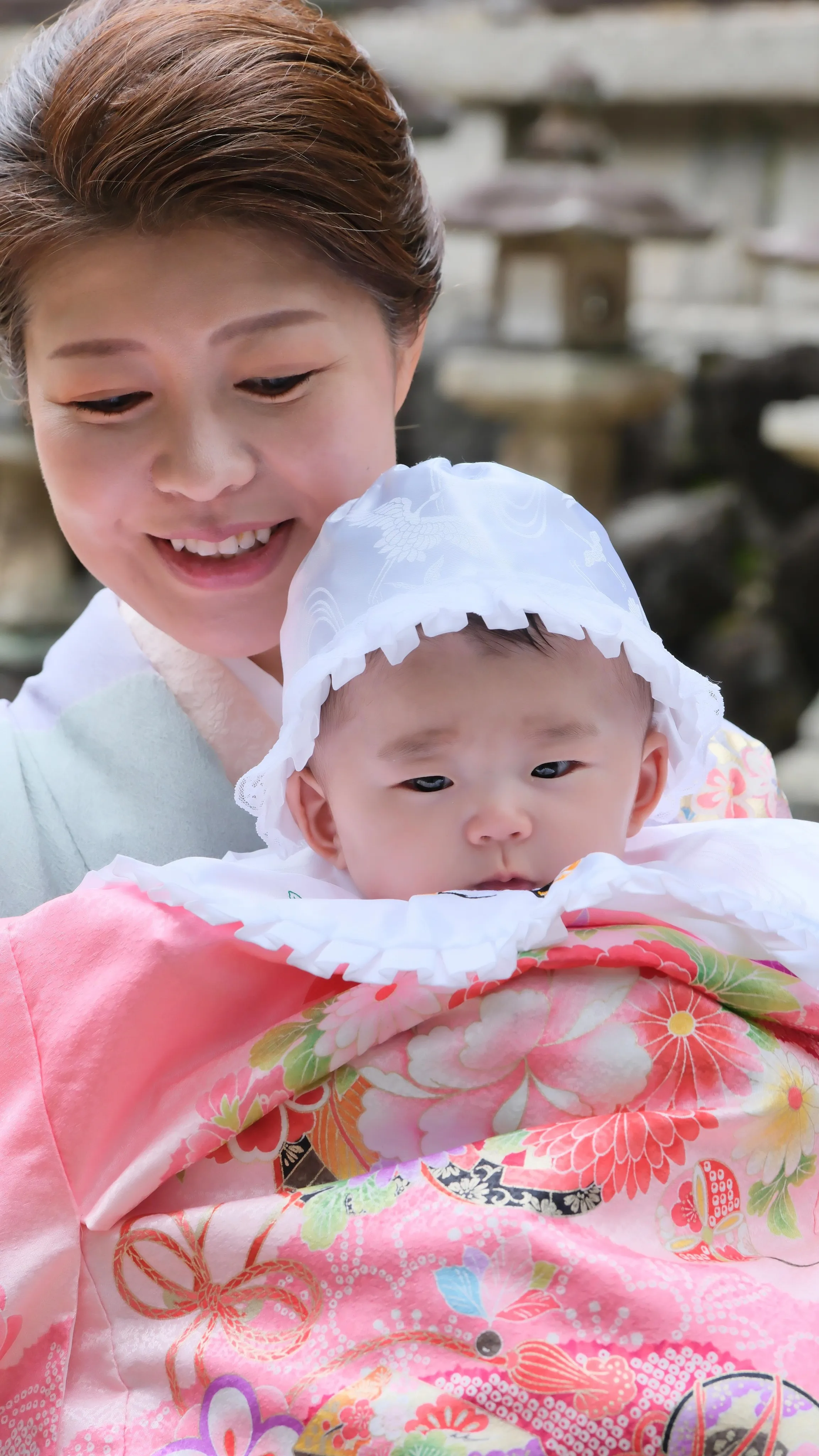 往馬大社のお宮参りは満開の桜と４月の陽気